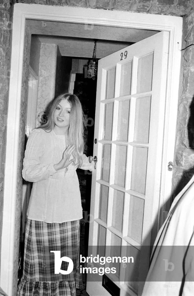 Mary Hopkin pop singer of Glamorgan seen here at her fathers home, 7th December 1971 (b/w photo)