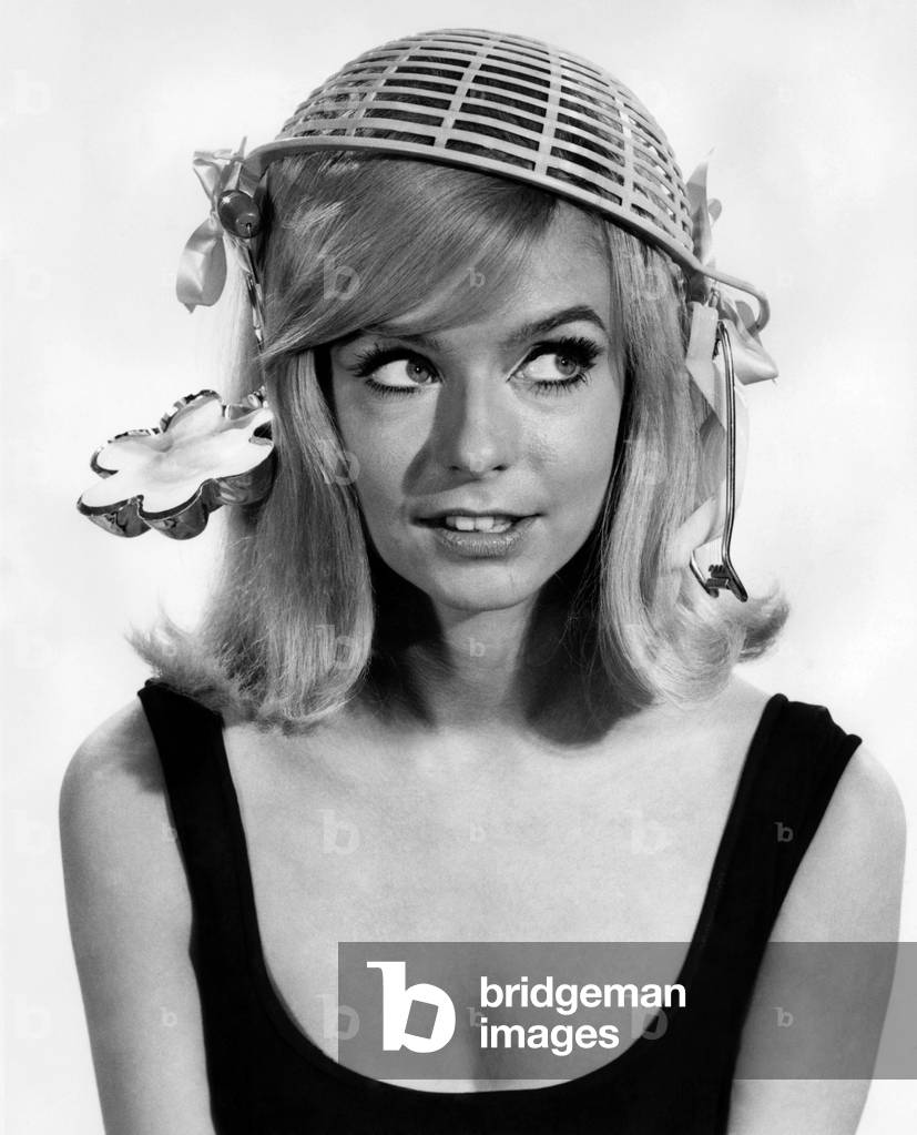 Reveille Fashions 1965. Anna-Marie Gallbed, December 1965 (b/w photo)