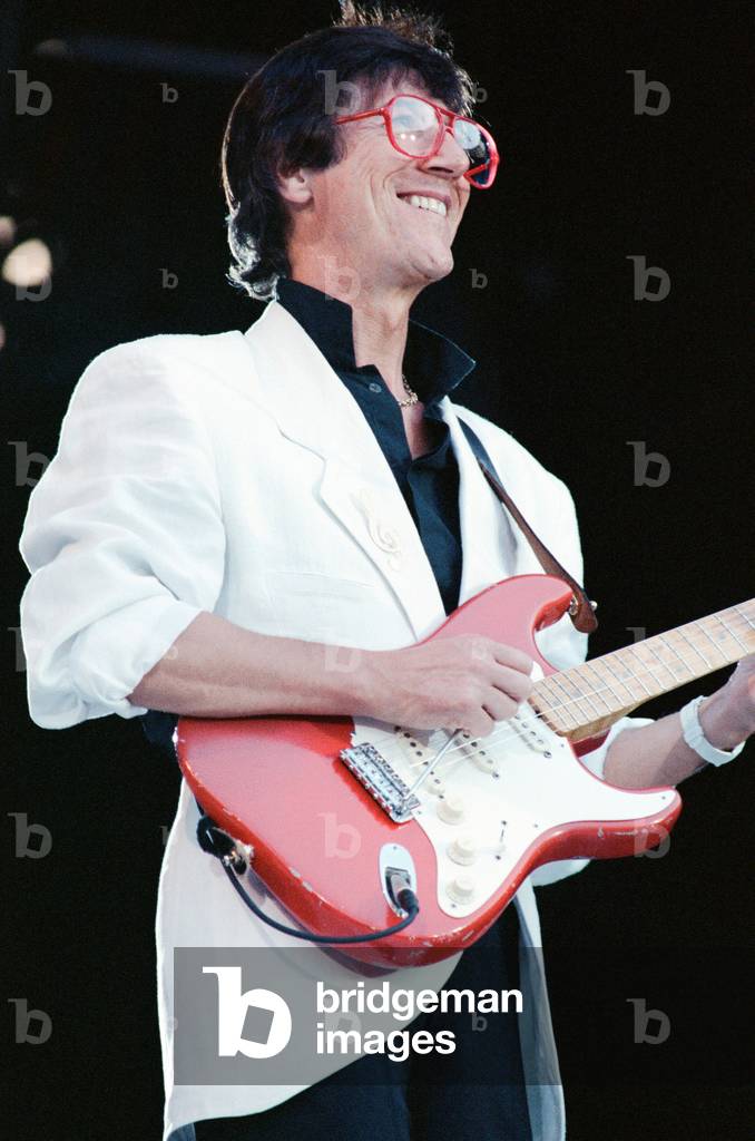 Hank Marvin - From A Distance - The Event. Wembley Stadium
June 17 1989.