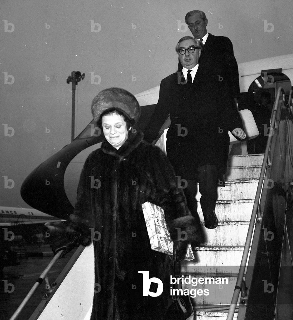 George Brown and his wife arrive at LAP from Rome after talks.January 1968