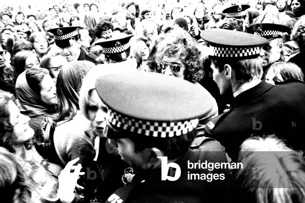 Three thousand women turned up to see actor Peter Wyngard, who played Jason King in the televisions series Department S, open City Stylish in New Bridge Street, Newcastle on March 23rd, 1972