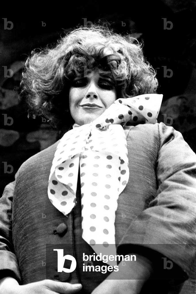 Fenella Fielding takes the title role in the play Colette by the Oxford Playhouse Company at the Sunderland Empire, 9th November 1971 (b/w photo)