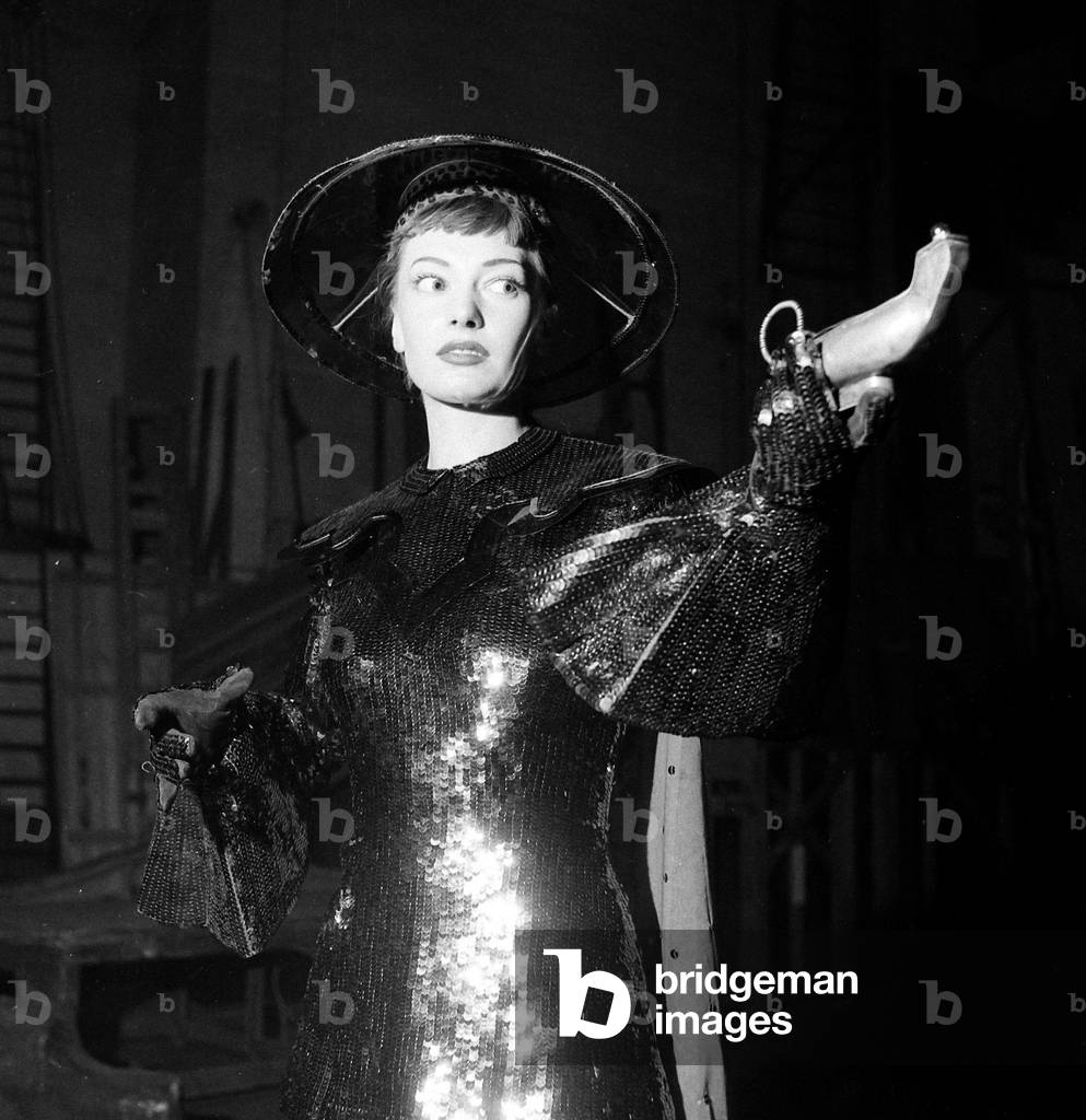 Jean Carson Actress in Aladdin
December 1957