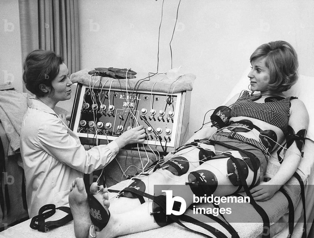 Slimming Actress Paula Byrne opened her own slimming clinic in Swiss Cottage London. 1968