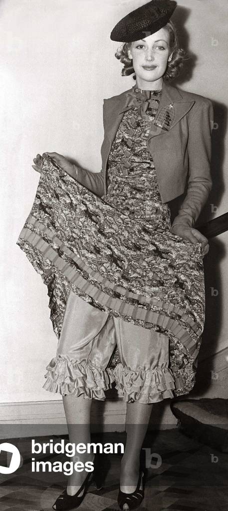 Clothing- fashion, 18 March 1939 (b/w photo)