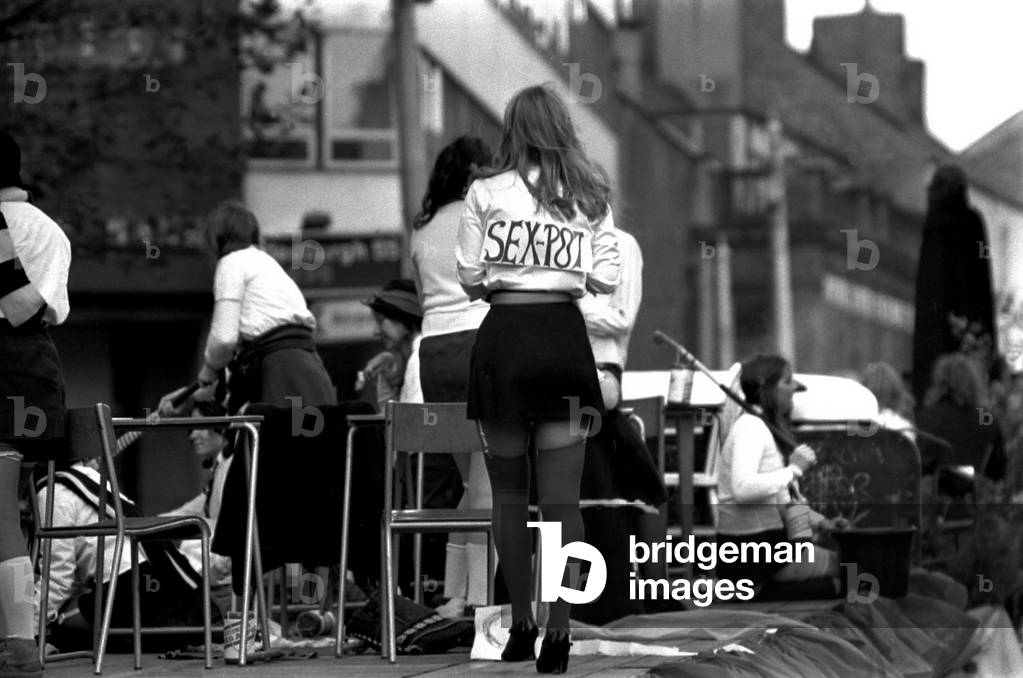 Newcastle students went to a lot of trouble to raise money for charity with their Rag Parade, 7th November 1971 (b/w photo)