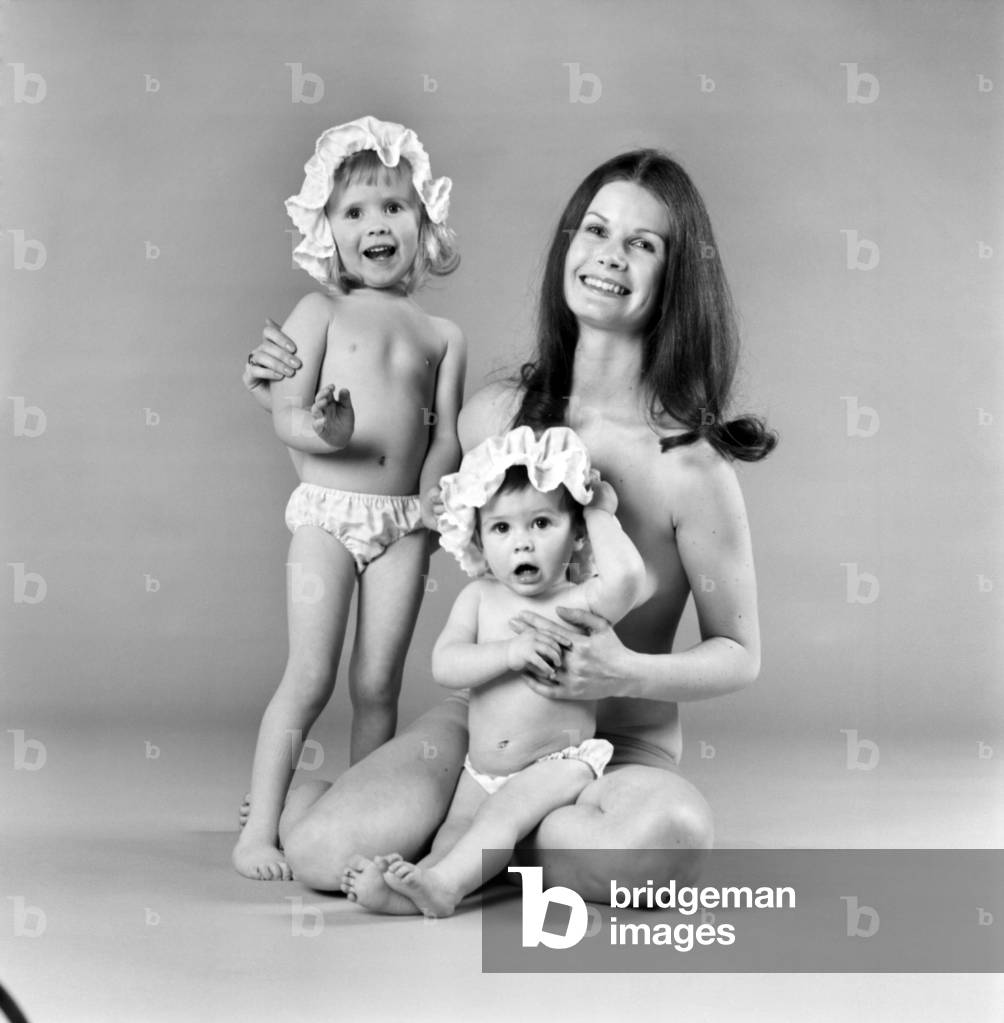 Woman and Children. Model Bertie Meaden and Daughters, March 1975 (b/w photo)