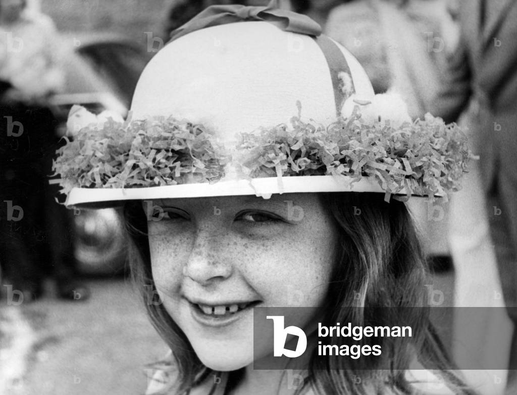 Susan Barrass wearing Easter Bonnet, 20th April 1976 (b/w photo)