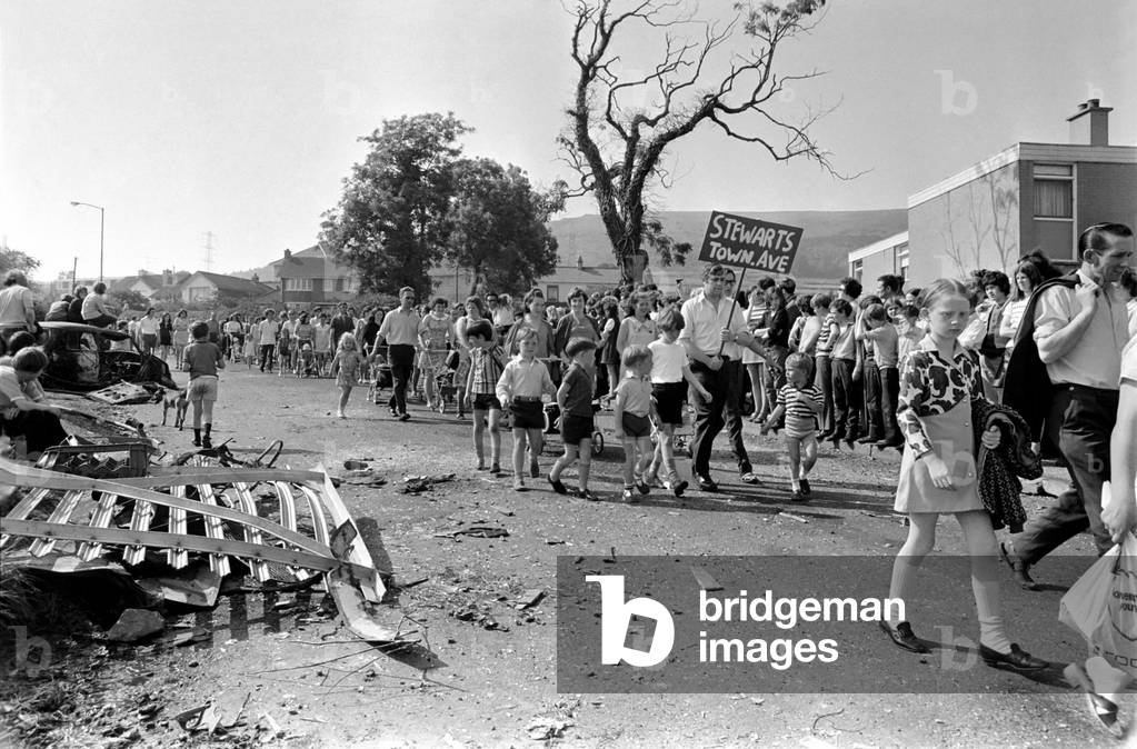 Northern Ireland July 1972. People of the Lenadoon estate evacuate their homes in protest over the heavy army occupation in the area. July 1972 72-7405-002