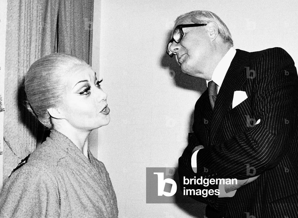 Elaine Paige chats to Prime Minister James Callaghan - October 1978