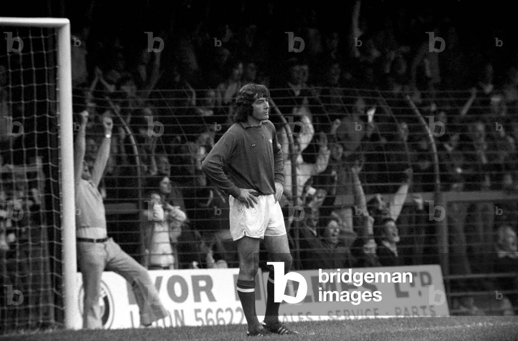 Luton Town. vs. Arsenal. Pat Jennings, August 1977 (photo)