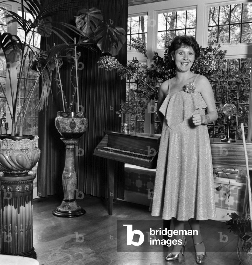 Lulu At Home, April 1977 (b/w photo)