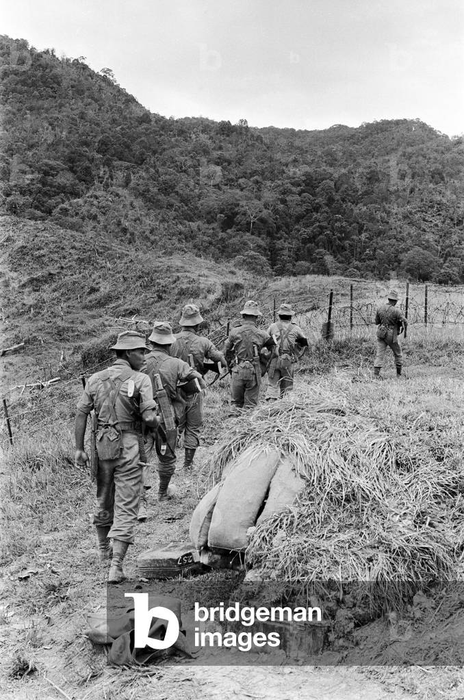 British troops in Borneo. 1964 (b/w photo)