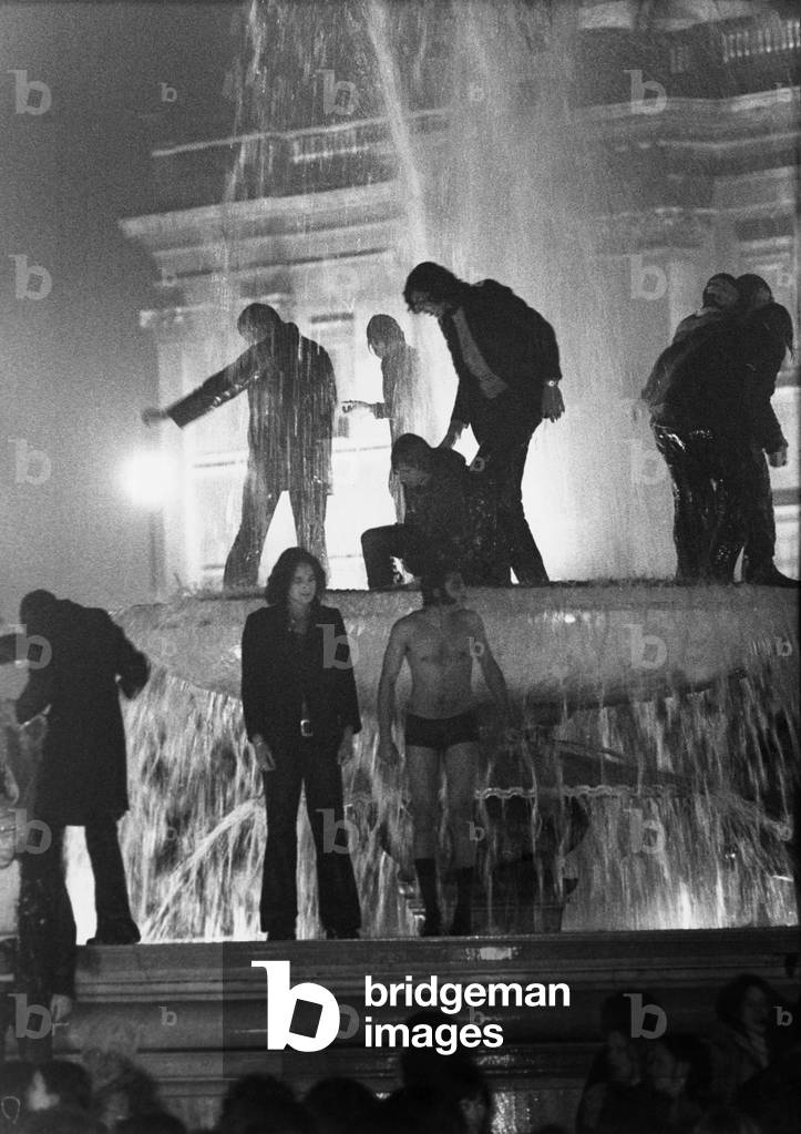 Trafalgar Square, New Year's Day 1973 (b/w photo)