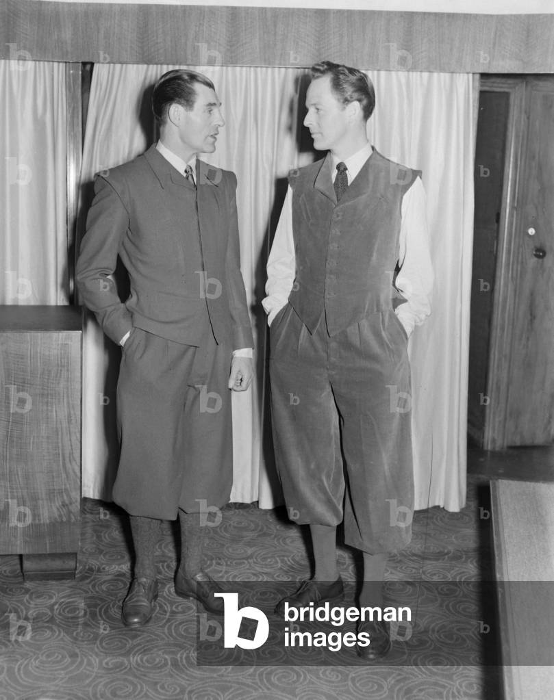 Men's Fashion Show, Elizabethan style 01/04/1952 (b/w photo)