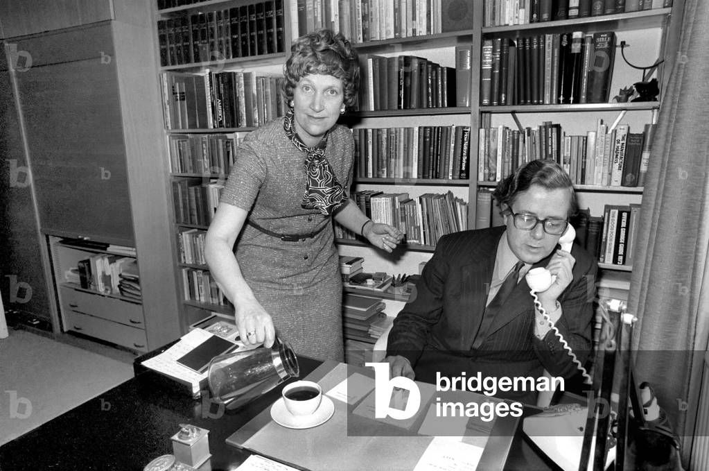 Sir Geoffrey and Lady Howe. At home, February 1975 (b/w photo)