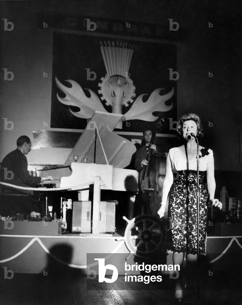 Scotland's only Island nightclub. Singer Kathy Kay during her performance in the club.
June 1926