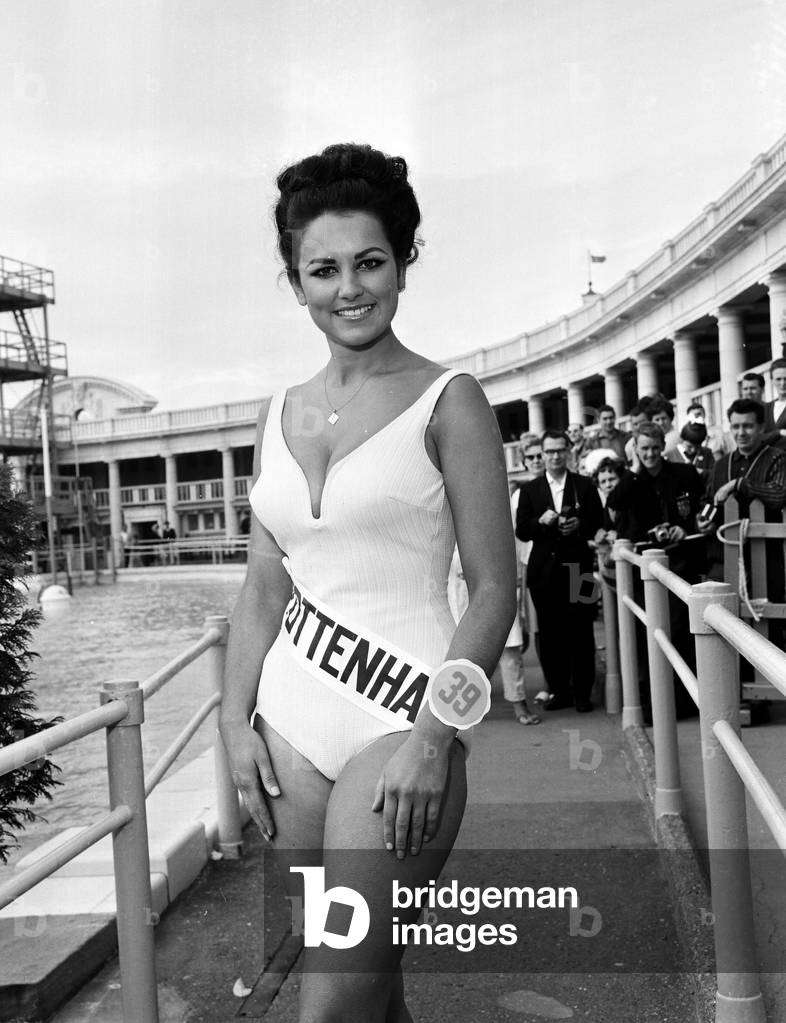 Miss UK 1966 (b/w photo)