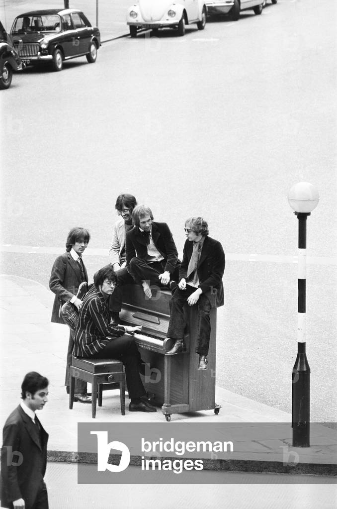 Manfred Mann seen here performing for the last time in public in central London. 5th June 1969 (b/w photo)