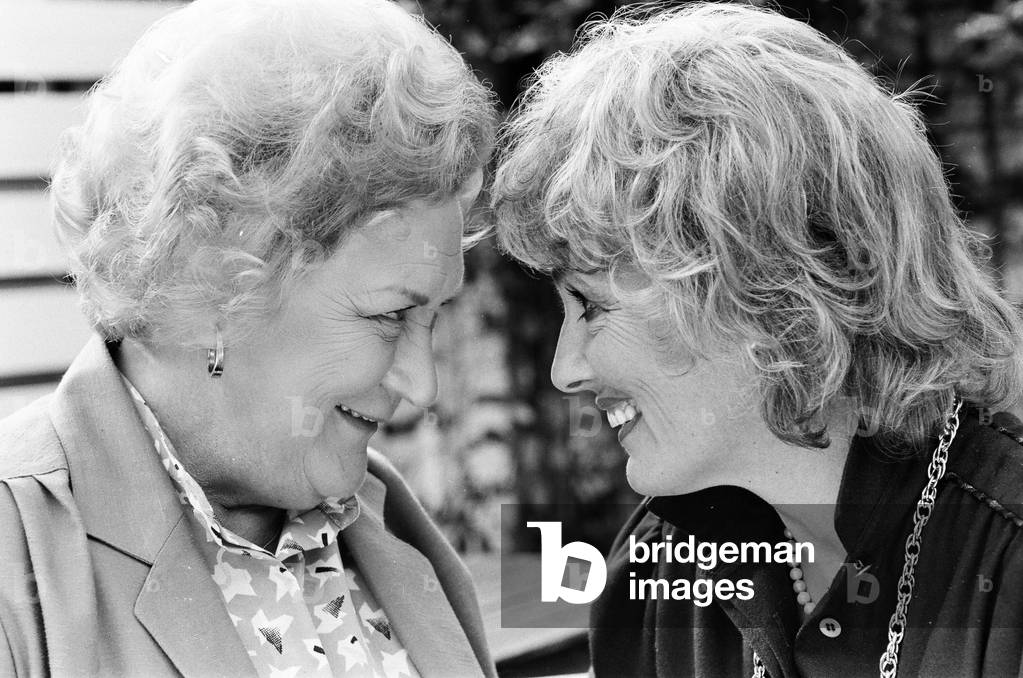 Molly Sugden and Esther Rantzen join the new series of 'That's Life' 24th October 1985 (b/w photo)