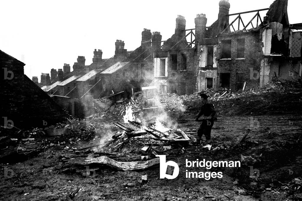 Demolition of the old terraced houses in and around Scotswood Road area of Elswick in Newcastle, 22nd January 1971 (b/w photo)