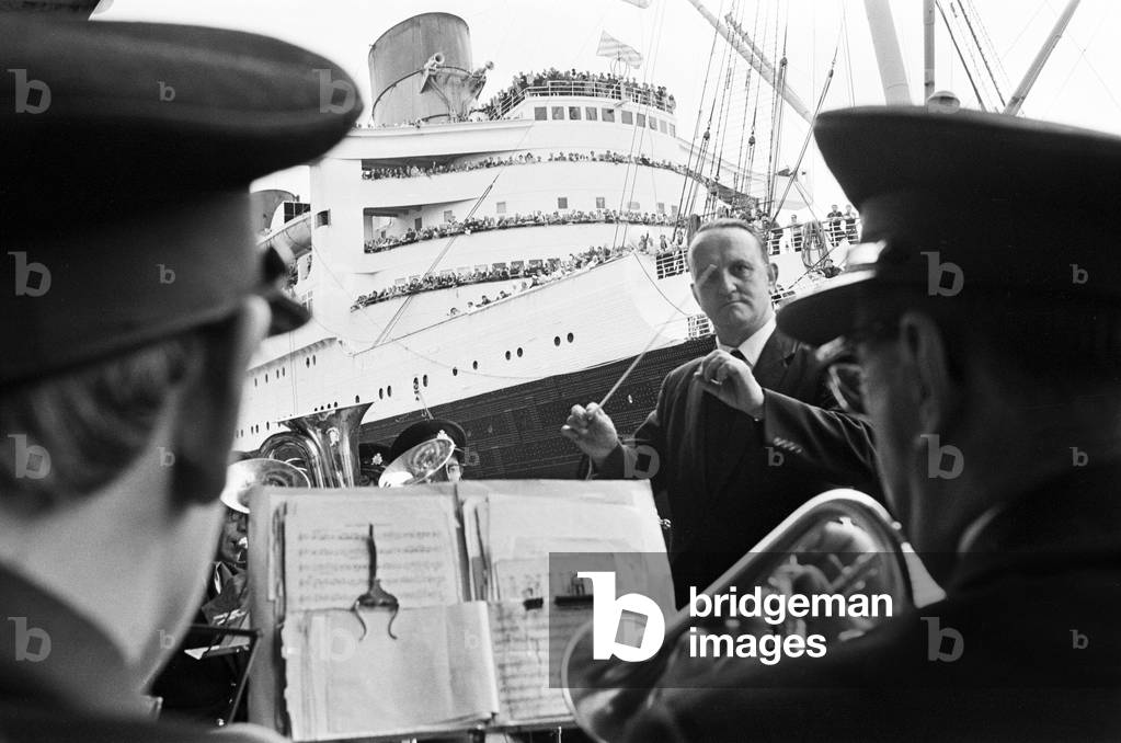The Cunard White Star liner Queen Mary's last Atlantic run. 27th September 1967 (b/w photo)