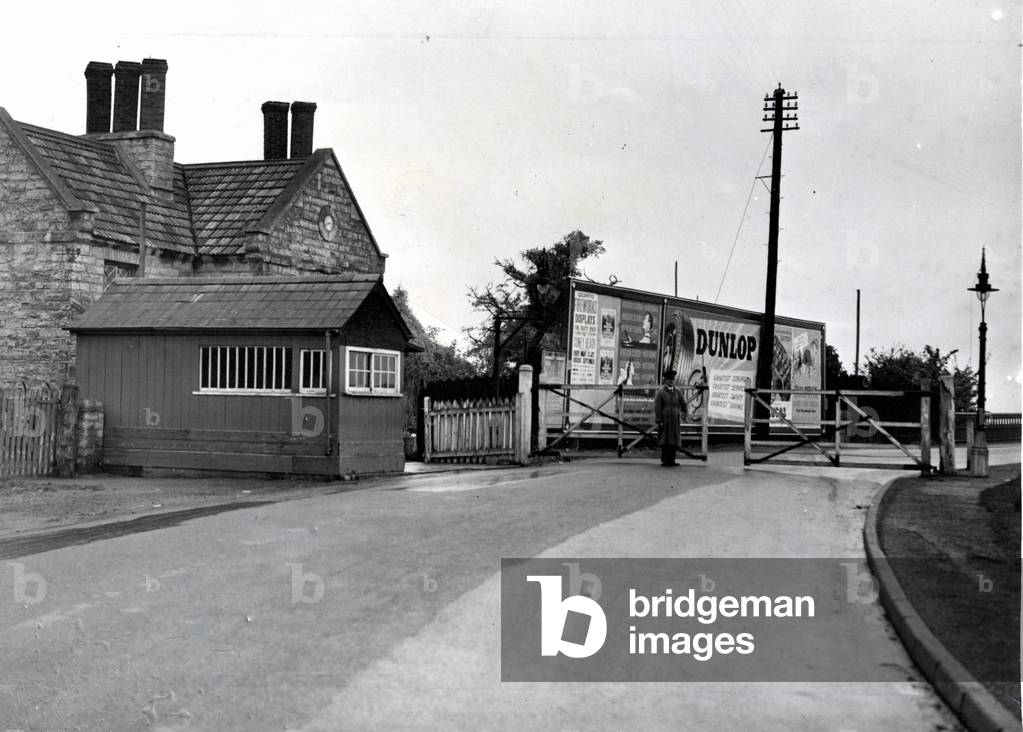 Cardiff - Grangetown - The Penarth Road Tollgate - 17th October 1952.
