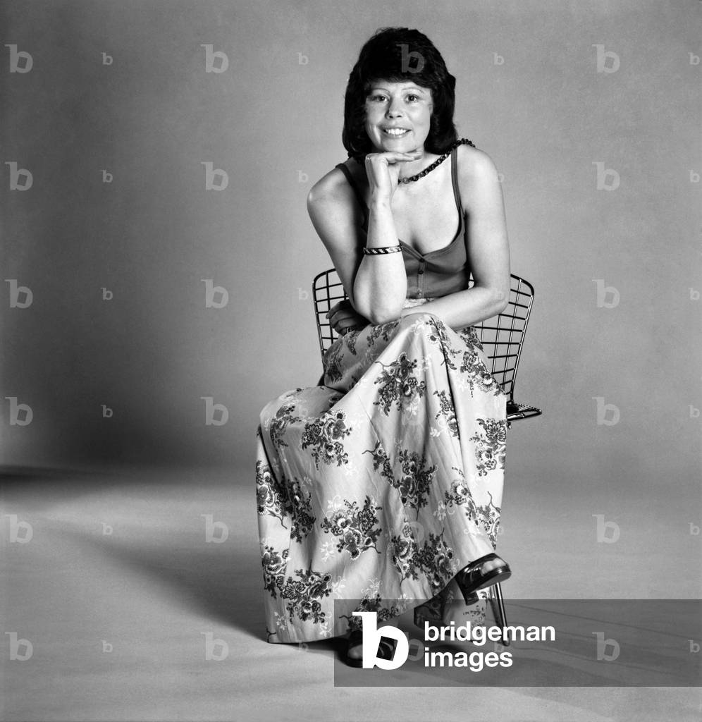 Lady Jockey Brook Sanders in the Daily Mirror Studio, March 1975 (b/w photo)