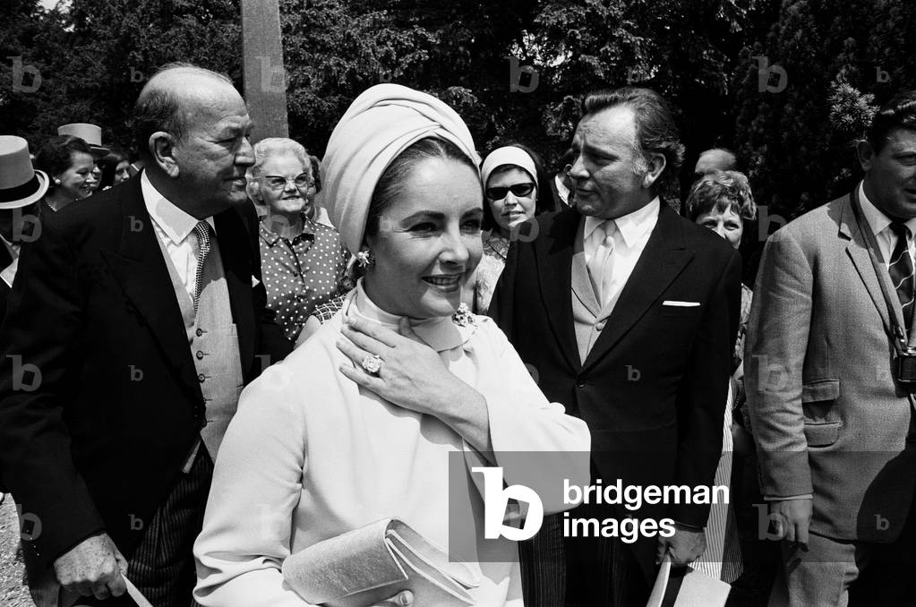 Wedding of Sheran Cazalet and Simon Hornby at Fairlawn in Sussex on 15th June 1968

Guests included: Elizabeth Taylor, Richard Burton, Noel Coward (left).