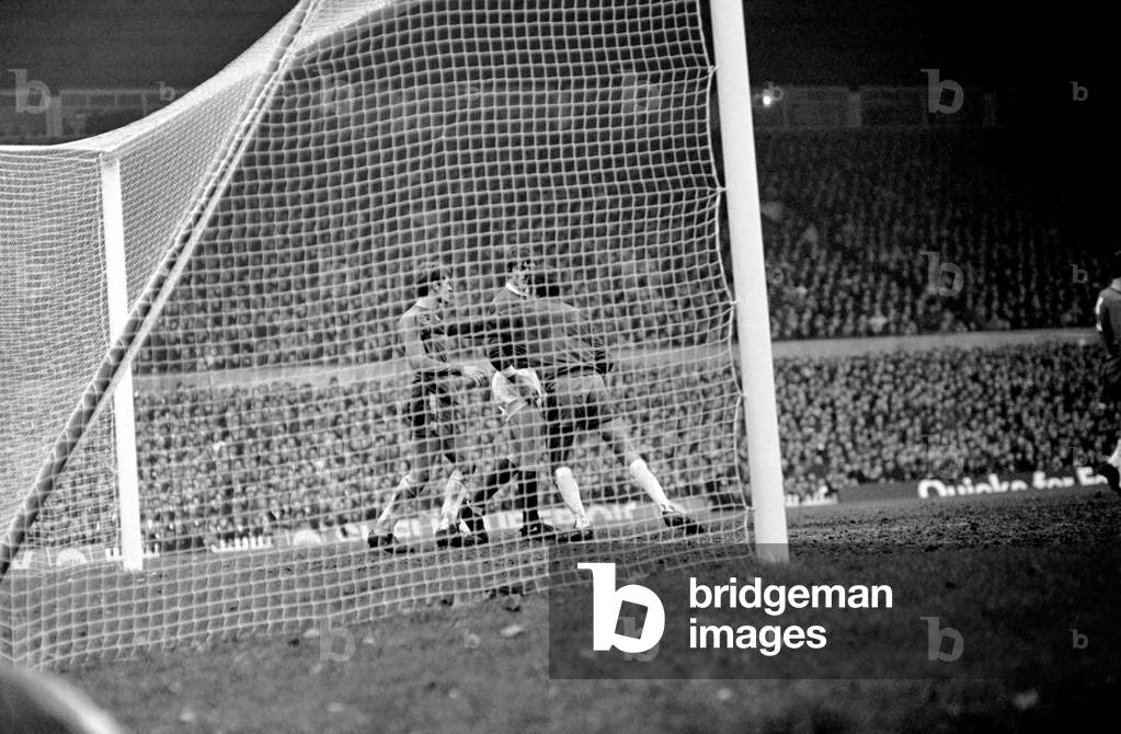 Sport: Football: Manchester United v. Chelsea. Action from the match. December 1969 (photo)