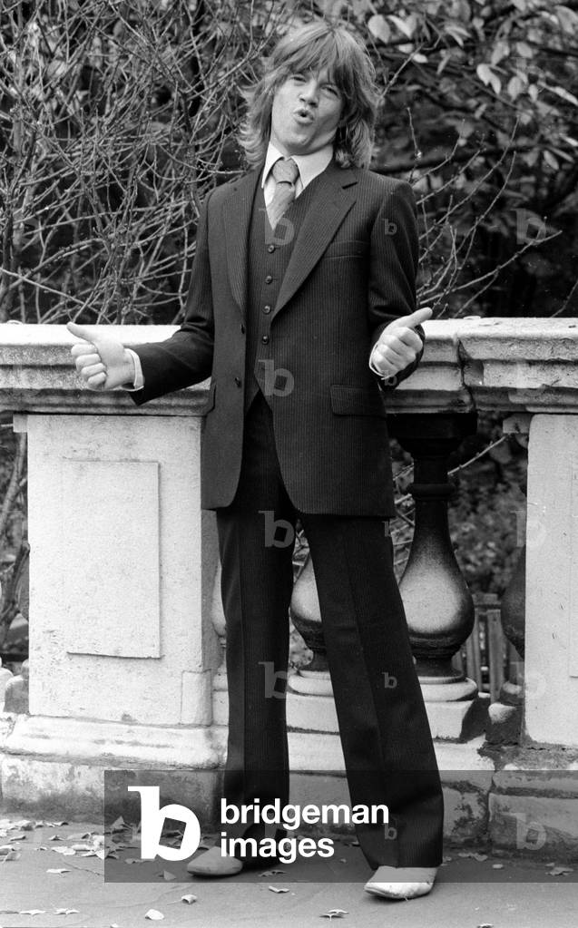 Robert Askwith modelling a suit. 9th November 1978 (b/w photo)