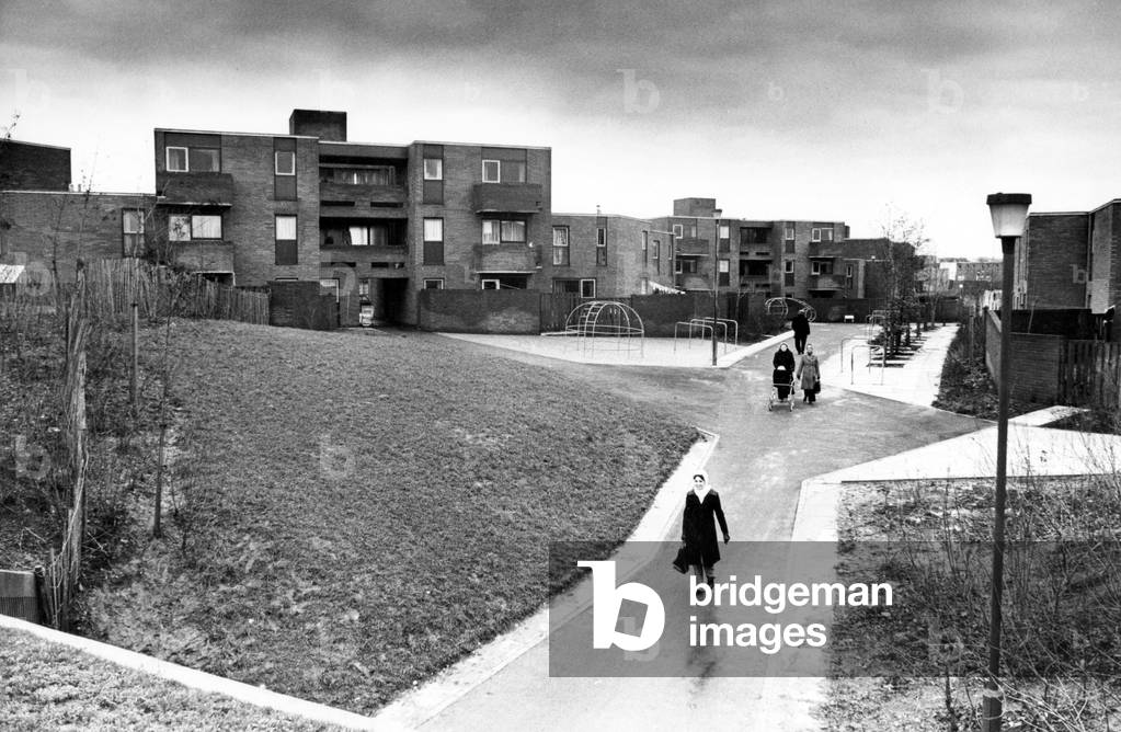 New homes and children's play area at Glebe Village, Washington. 26th January 1977 (b/w photo)