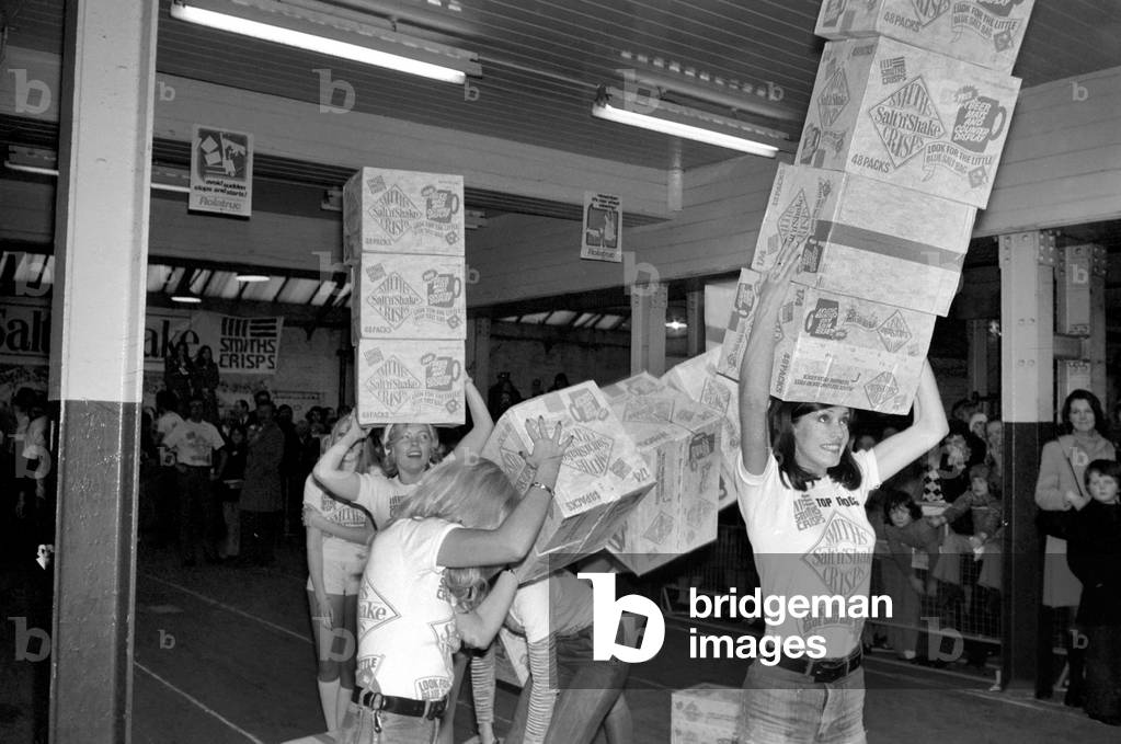 Games were played to introduce The New Blue Bag of Salt in the Smith Crisps in Covent Garden yesterday, 12th January 1975 (b/w photo)