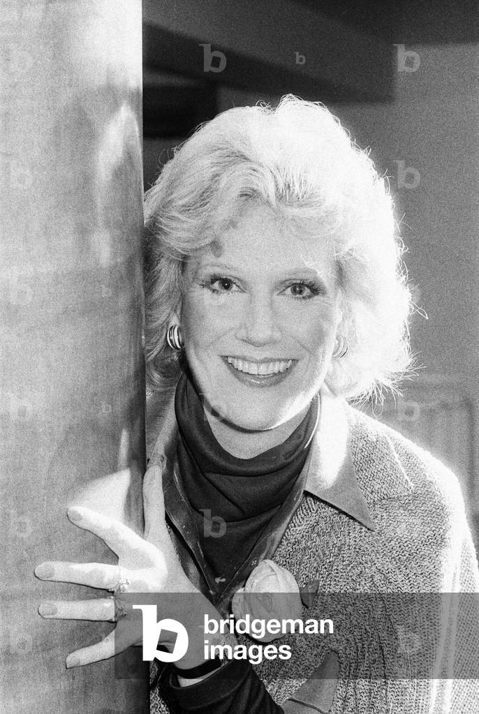Singer Dusty Springfield pictured a t a photocall at the Savoy Hotel in London, to launch her first album in four years. She is making her comeback after a five year break in California, 2nd February 1978 (b/w photo)