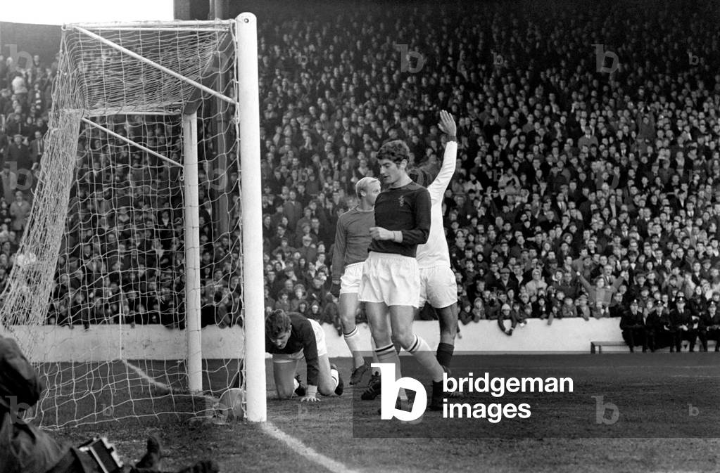 English League Division One matchBurnley 1 v Manchester United 1. Action during the match. November 1969 (photo)