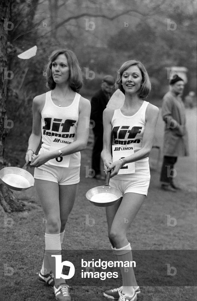 Charity Pancake Race. Lincoln's Inn Fields, February 1975