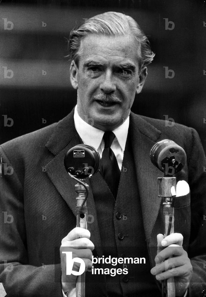 Sir Anthony Eden later the Earl of Avon seen here making a speech during the suez crisis January 12th 1957