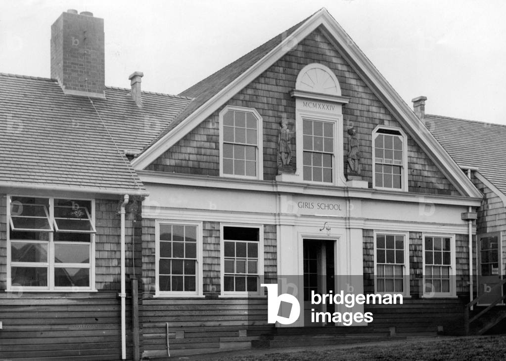 Ilmington Road School in Weoley Castle, Birmingham. 16th November 1934 (b/w photo)