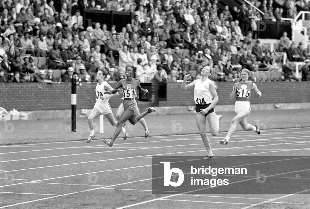Commonwealth Games, Edinburgh: Athletics. Finish of women's 100 meters final. R. A. Boyle (414) wins from A Annum (no 551). July 1970