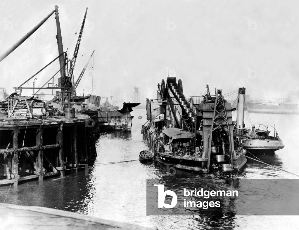 Palmer's shipyard in Jarrow.. 19th September, 1935 (b/w photo)