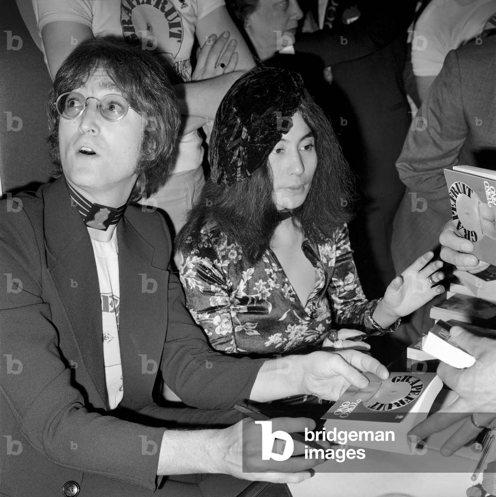 Yoko Ono launches new book: John Lennon signing copies of 'Grapefruit' at Selfridges. July 1971