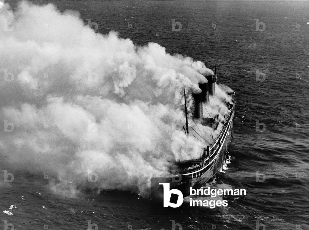 Ships Disasters The Liner Allantique on fire, 5th January 1933 (b/w photo)