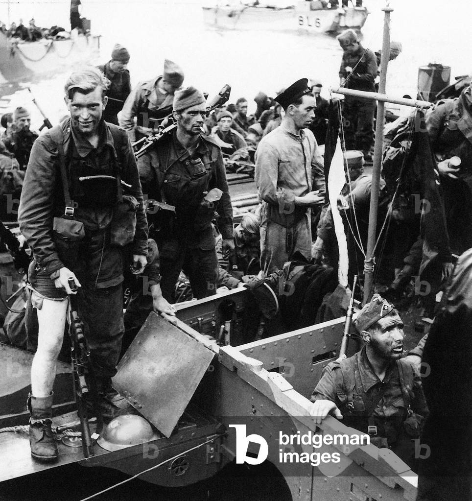 WW2 - British tanks landed in the Dieppe area of France on 19th August 1942 (b/w photo)