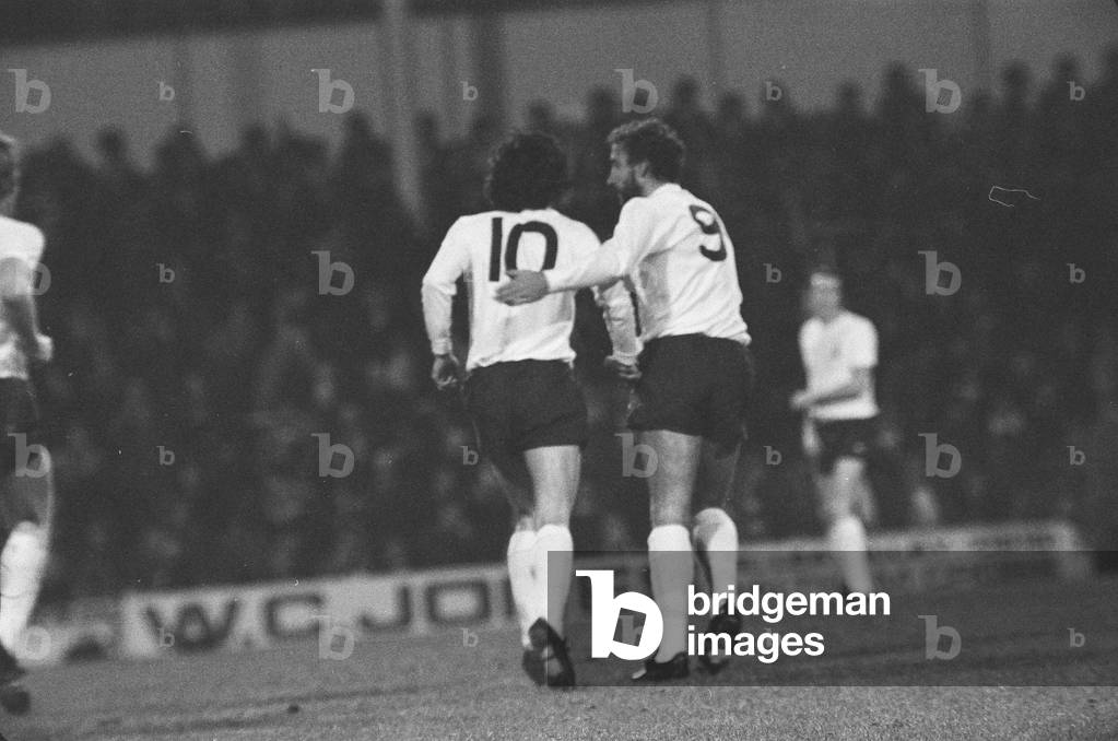 Tottenham Hotspur v Doncaster Rovers league cup quarter final match at White Hart Lane December 1975. Final score:Tottenham Hotspur 7-2 Doncaster Rovers (photo)