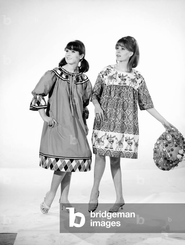 Clothing: Fashion: Mexican fashions. 1965 (b/w photo)