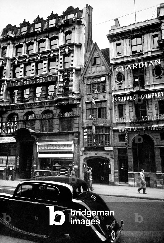 Fleet Street, The Cock Tavern., c. 1935 (b/w photo)