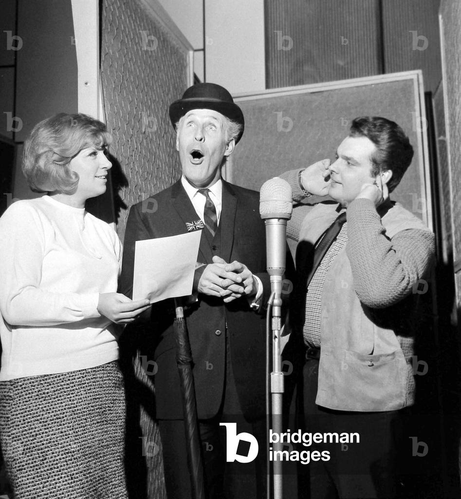 I'm Backing Britain Campaign'
Comedian Bruce Forsyth cuts a single to support the cause with Jackie Trent and Tony Hatch
January 1968