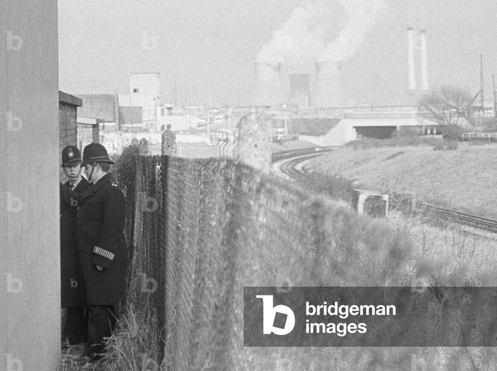 Crime Scene at Heron Trading Estate Acton where the body of Bridget O'Hara was discovered by Leonard Beauchamp in between fence and brick hut near embankment, Westfields Road, North Acton. 16th February 1965.