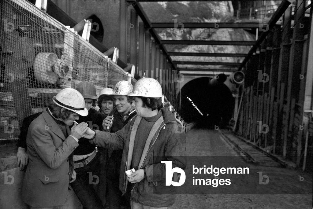 The Channel Tunnel Axed. David Burrow. (Project Executive), January 1975