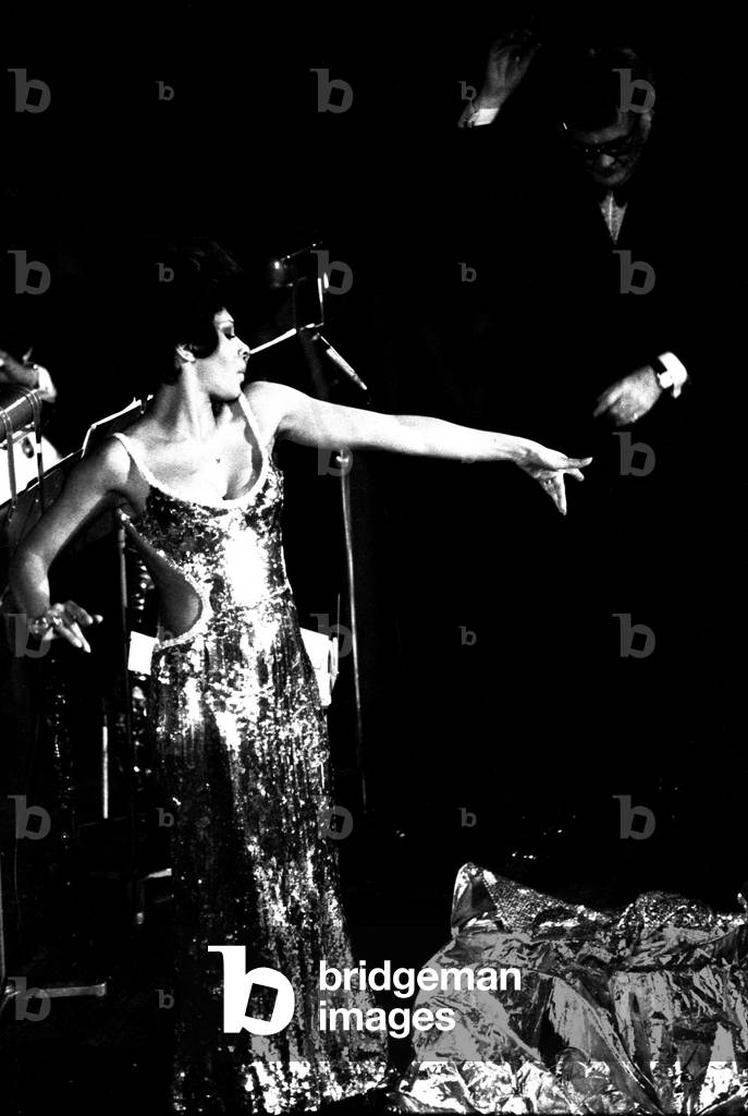 Shirley Bassey performing on stage in concert at Newcastle City Hall, 30th April 1971